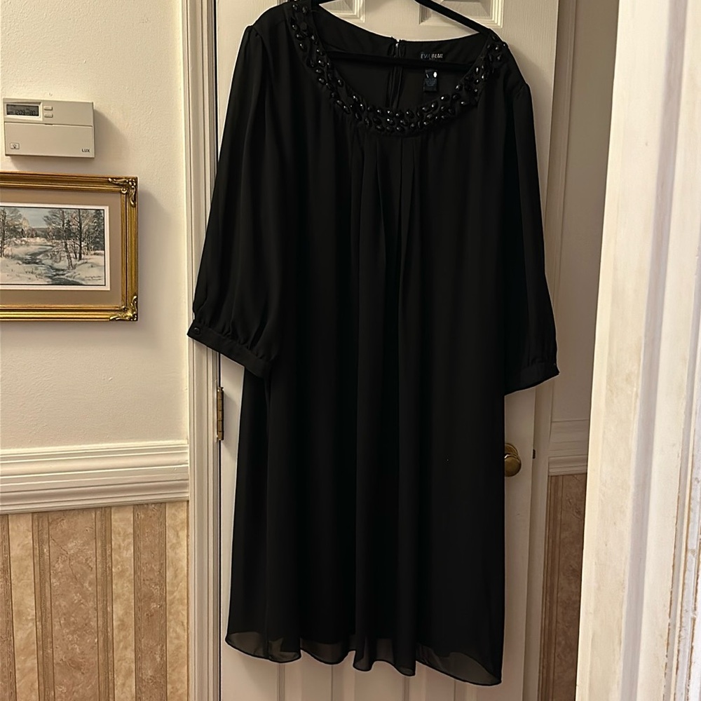 4X black dress.
